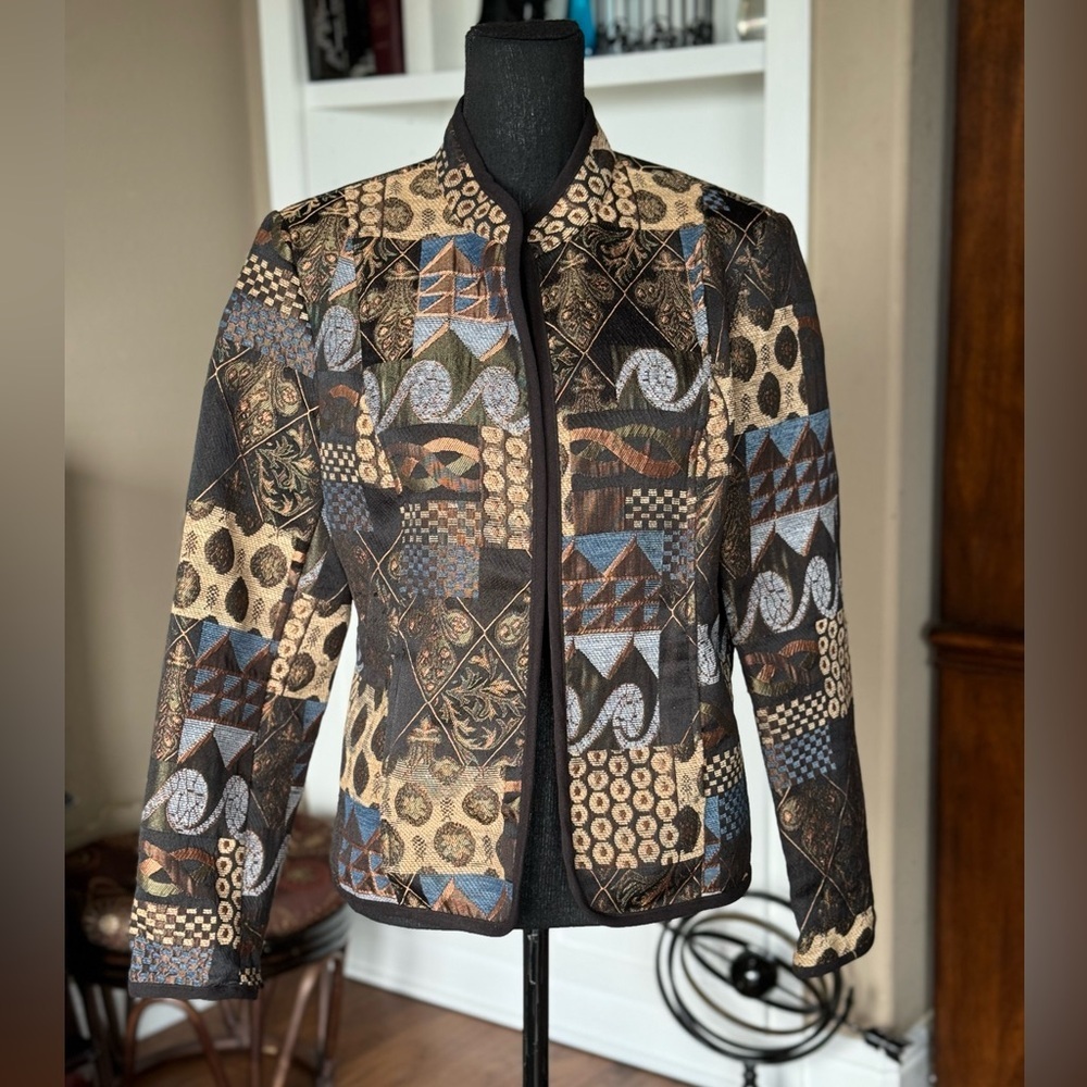 Renaissance Open‎ Jacket Tapestry Pattern